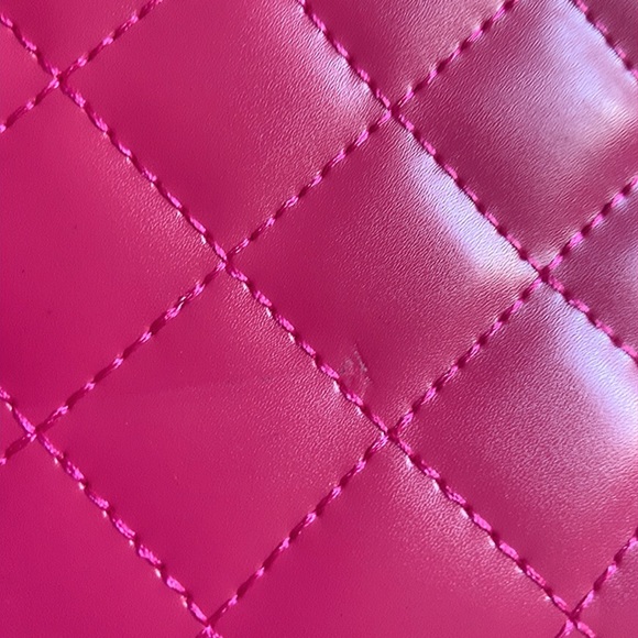 Flap top shoulder bag - Picture 11 of 16